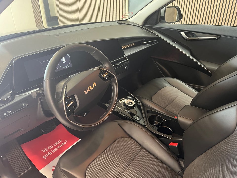 Kia Niro 64 EV Prestige 5d