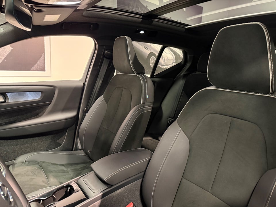 Volvo XC40 ReCharge Twin Ultimate 5d