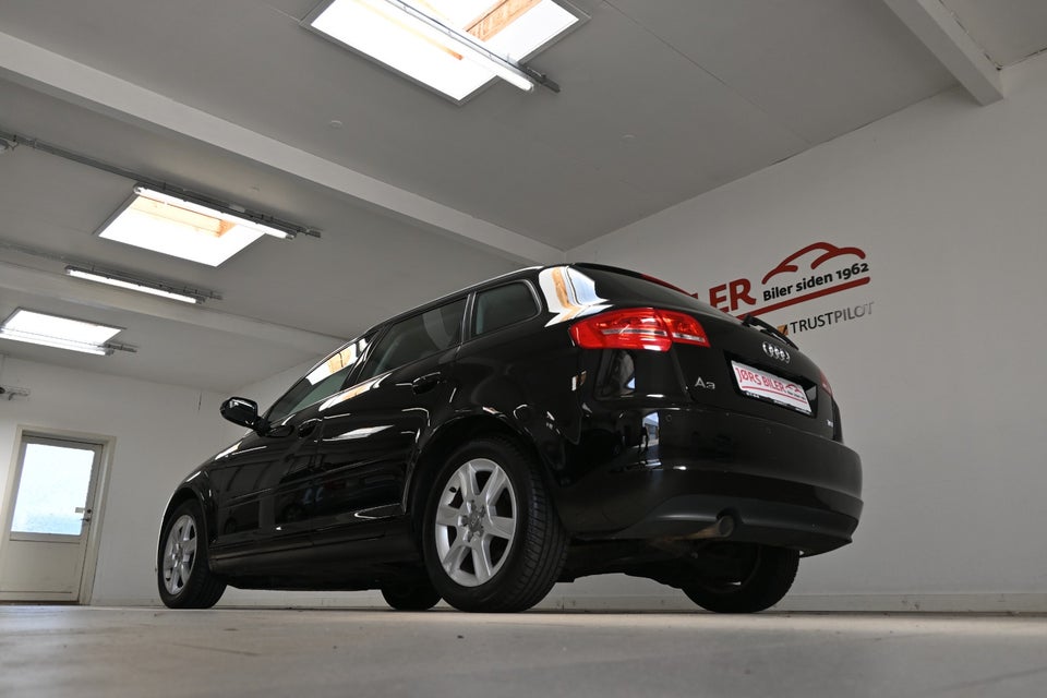Audi A3 1,6 TDi Ambiente Sportback S-tr. 5d