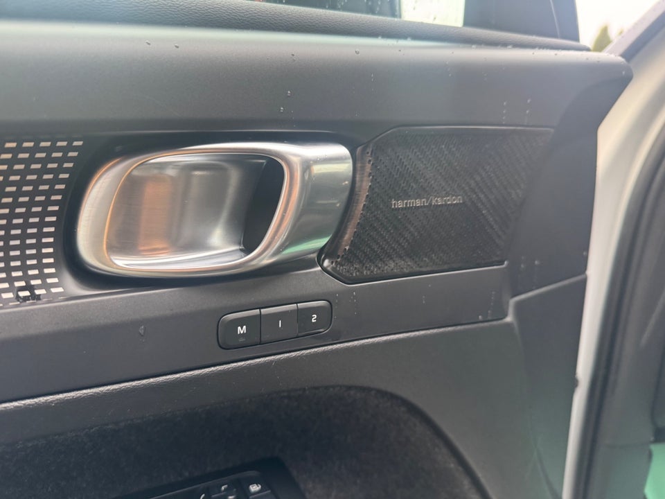 Volvo XC40 P8 ReCharge Twin Pro 5d