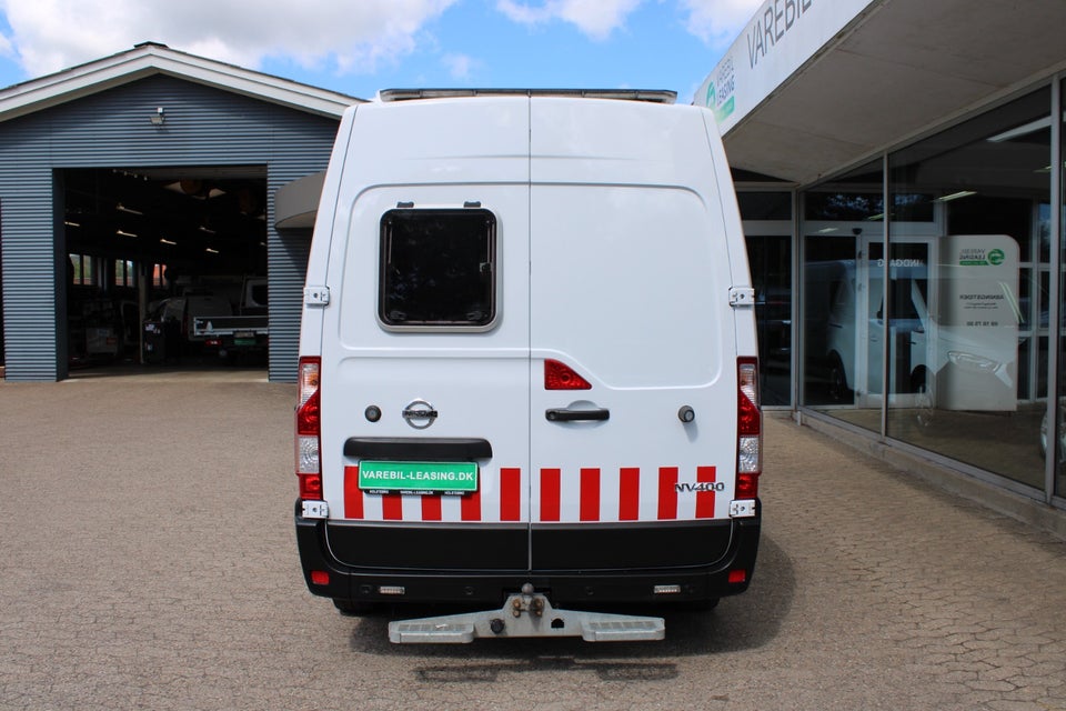 Nissan NV400 2,3 dCi 150 L2H2 Kassevogn