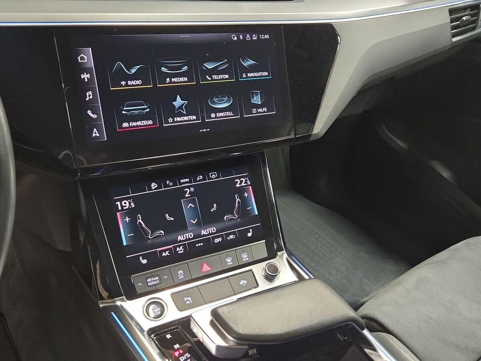 Audi e-tron 50 quattro 5d