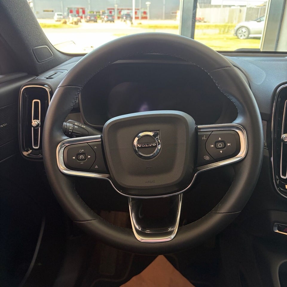 Volvo EX40 Twin Performance Ultra 5d