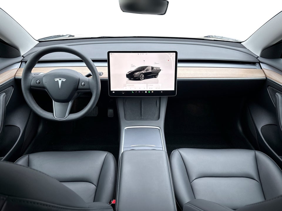 Tesla Model 3 Long Range RWD 4d