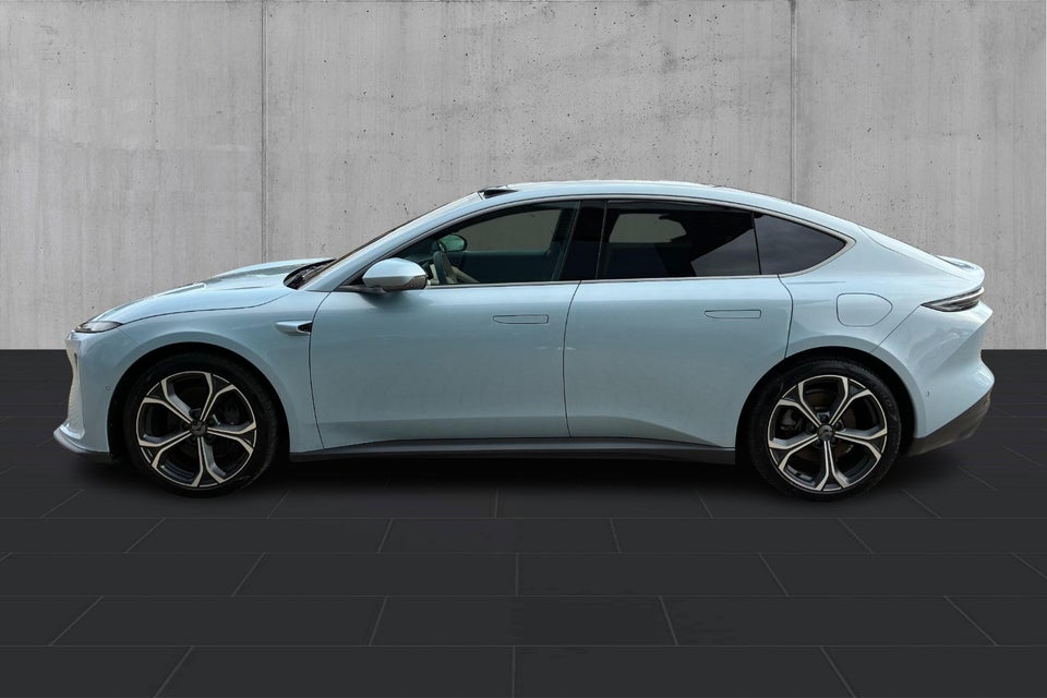 NIO ET5 100 Long Range 4d