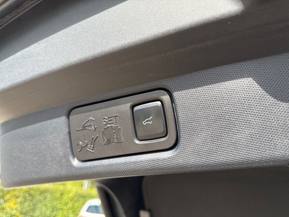 Ford Mustang Mach-E 98 Extended Range AWD 5d