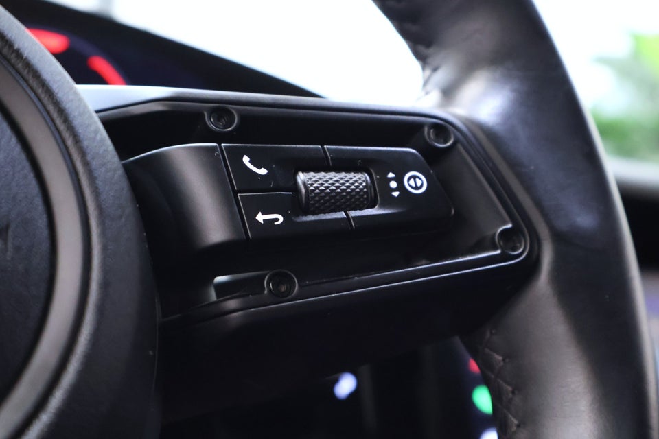 Porsche Taycan Sport Turismo 5d