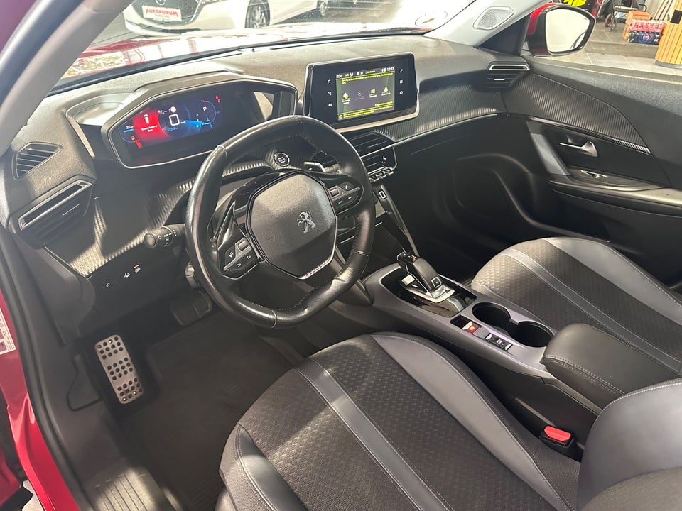 Peugeot 2008 1,2 PureTech 130 Allure Pack EAT8 Van 5d