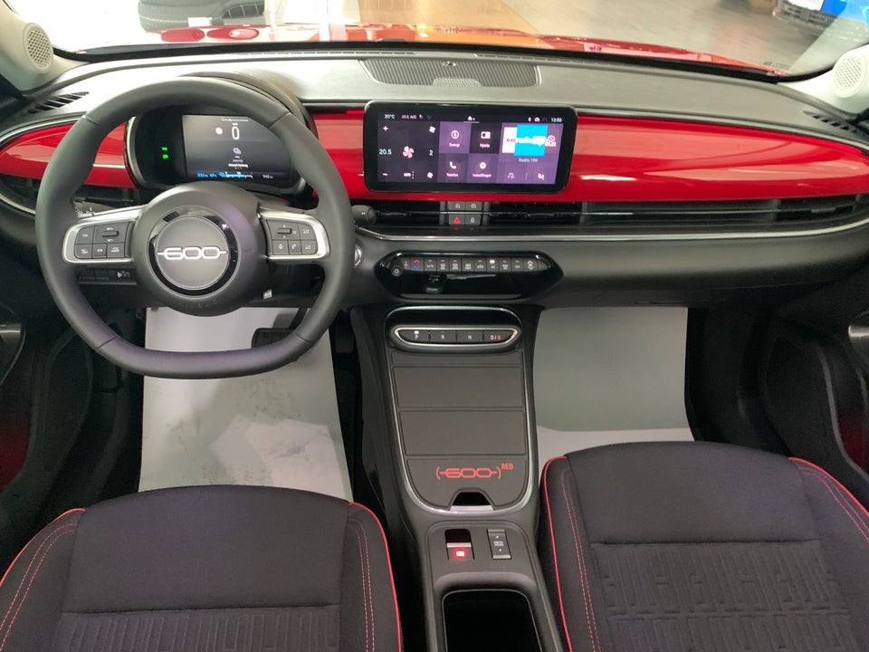 Fiat 600e 54 (RED) 5d