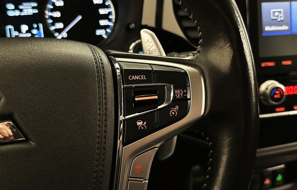 Mitsubishi Outlander 2,4 PHEV Intense CVT 4WD 5d