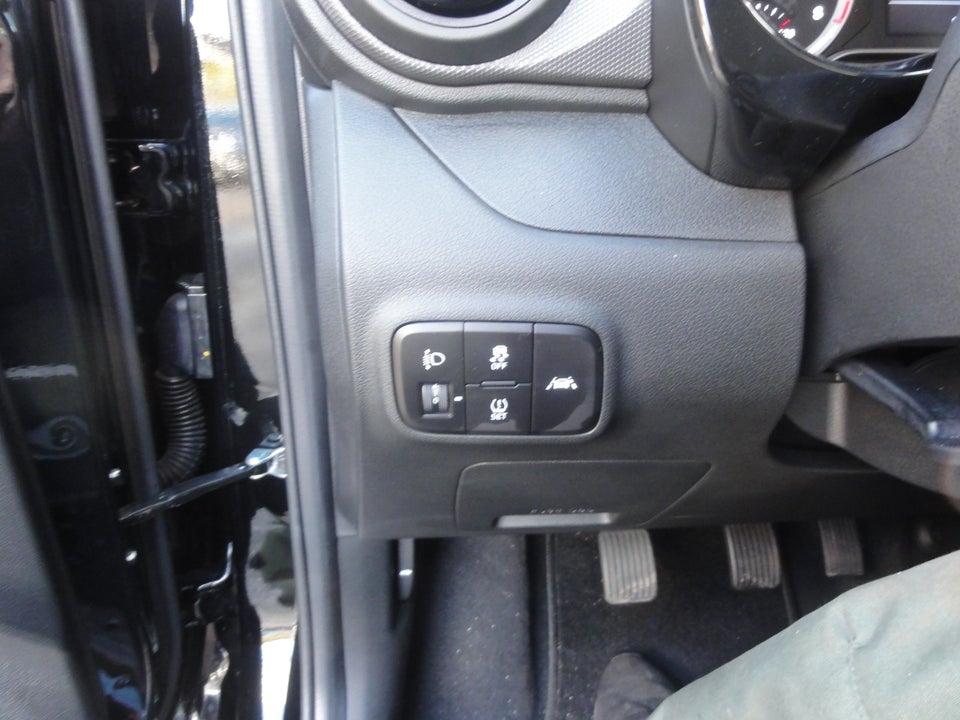 Hyundai i10 1,0 MPi Essential 5d