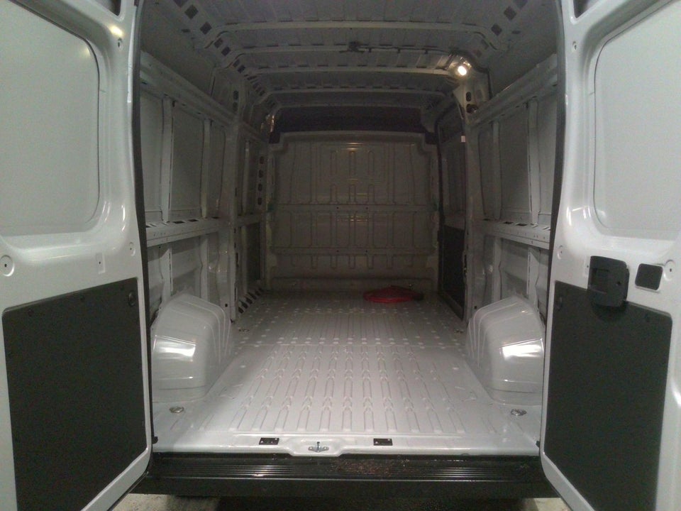 Peugeot e-Boxer 435 110 L3H2 Premium