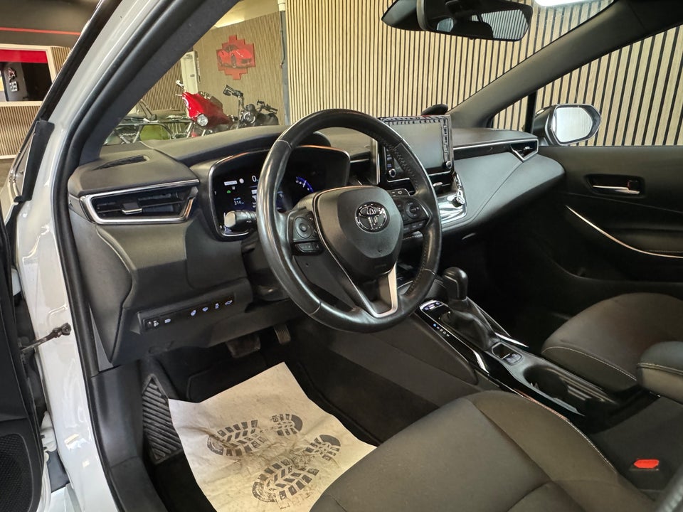 Toyota Corolla 1,8 Hybrid H3 Premium Touring Sports MDS 5d