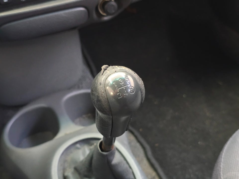 Toyota Yaris 1,3 Luna 5d