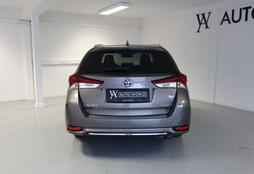 Toyota Auris 1,8 Hybrid H2 Comfort Touring Sports CVT 5d