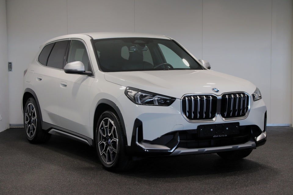 BMW iX1 xDrive30 X-Line 5d