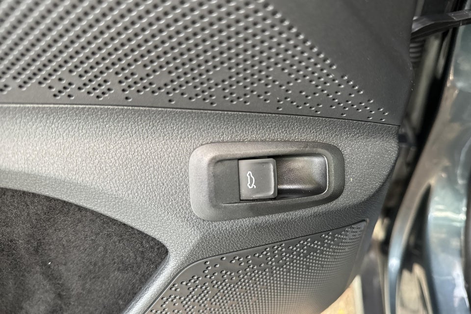 Skoda Enyaq 60 iV Plus 5d