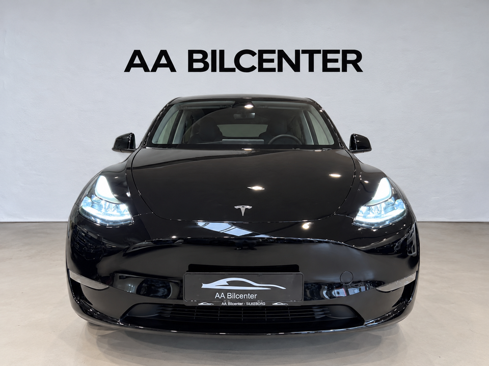 Tesla Model Y Long Range AWD 5d