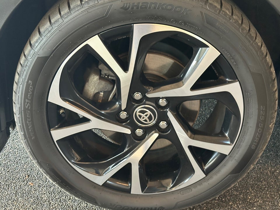 Toyota C-HR 2,0 Hybrid C-LUB Smart CVT 5d