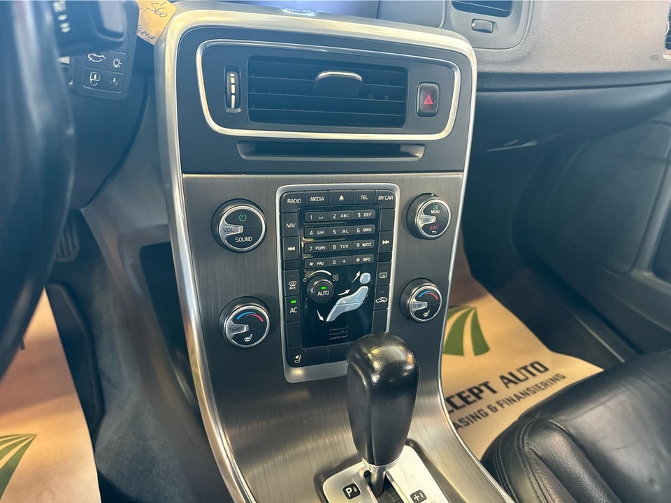 Volvo S60 2,0 T5 240 Summum aut. 4d