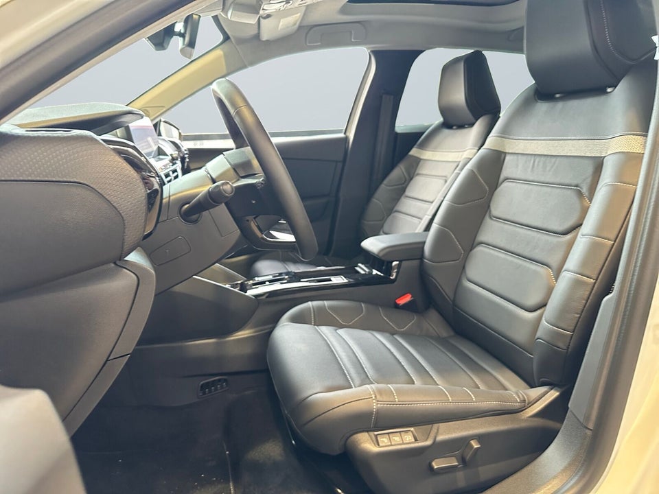 Citroën ë-C4 X 50 Shine 4d