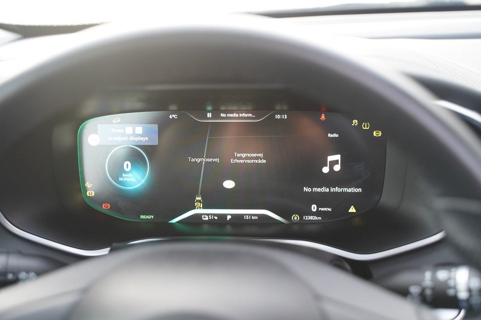 MG Marvel R Performance 5d