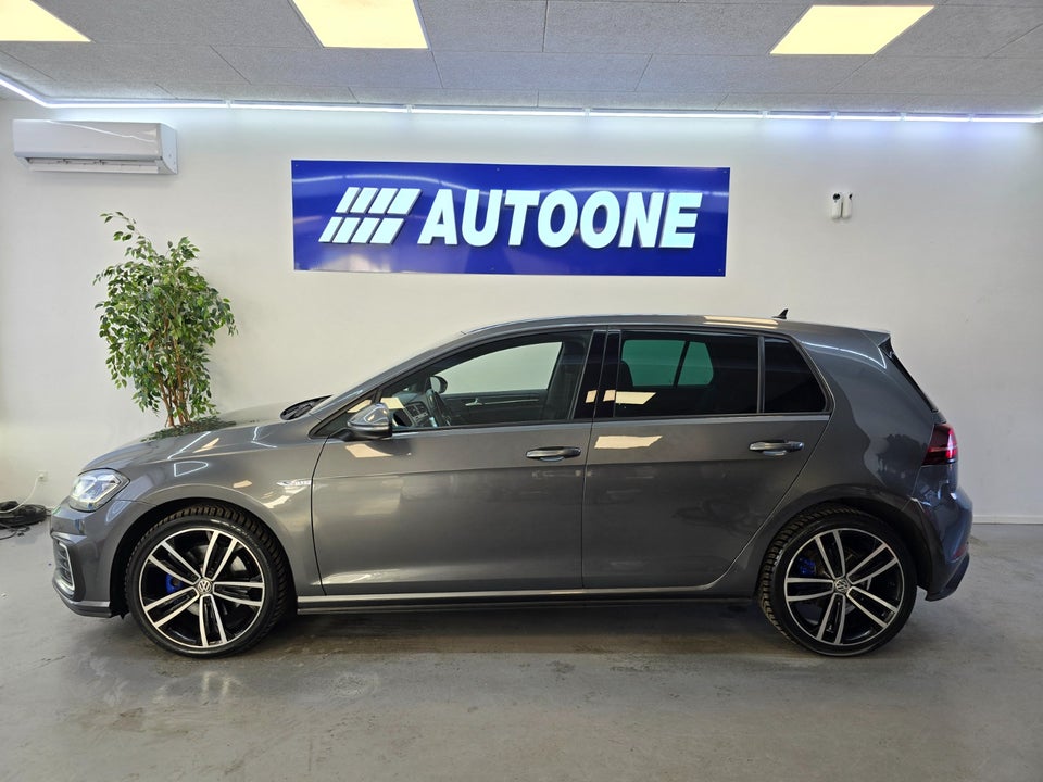 VW Golf VII 1,4 GTE DSG 5d
