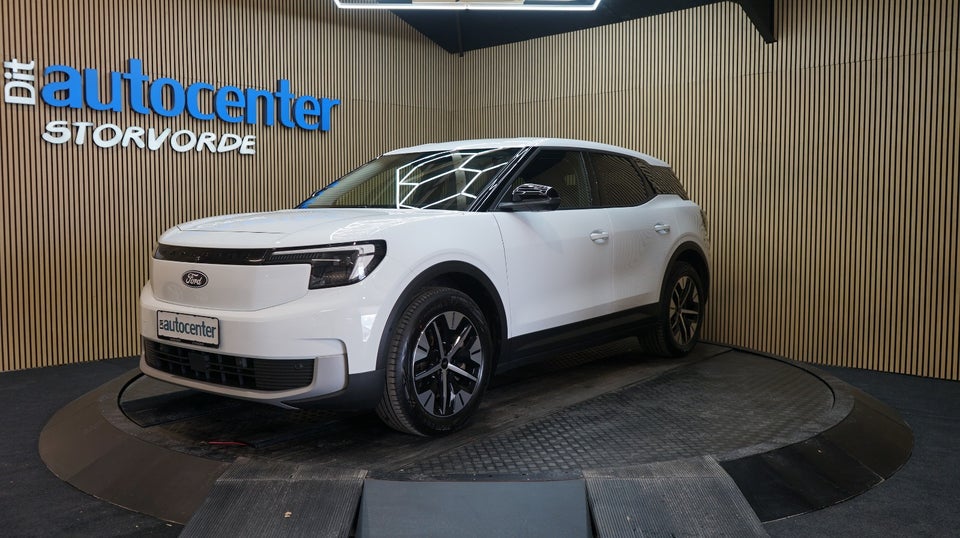 Ford Explorer 79 Select Extended Range AWD 5d