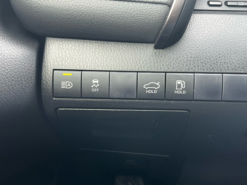 Toyota Camry 2,5 Hybrid H3 Executive CVT 4d