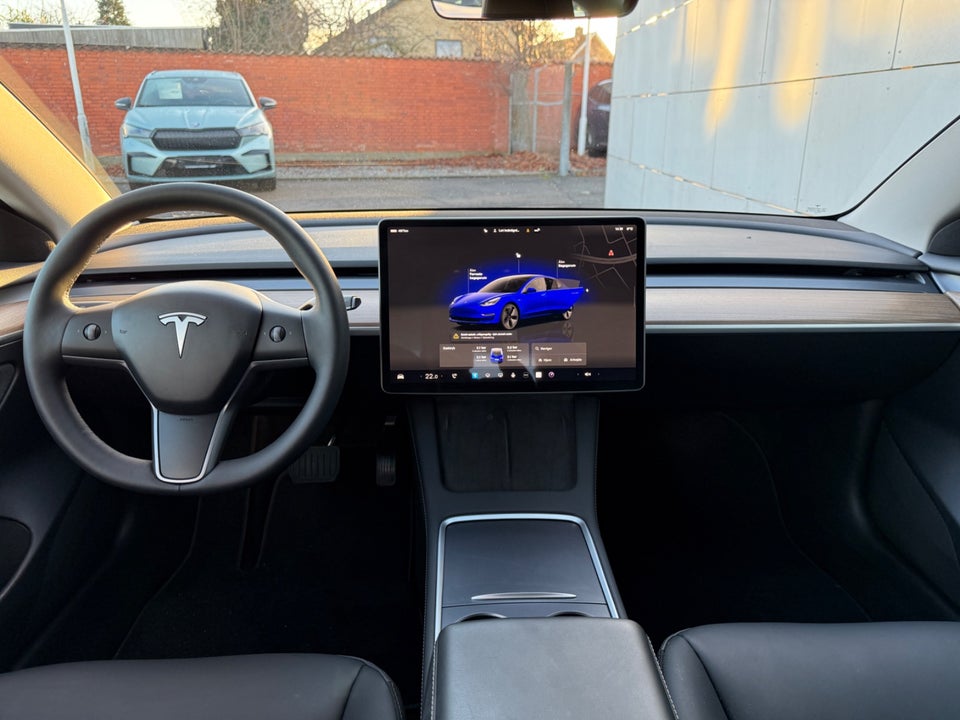 Tesla Model 3 Long Range RWD 4d