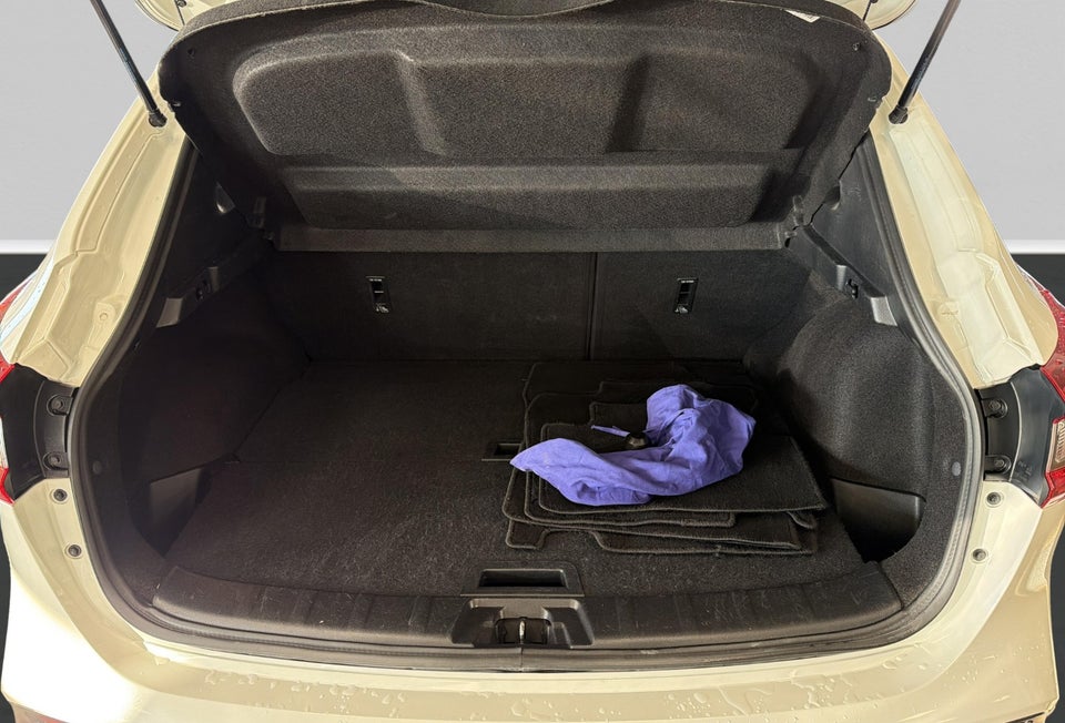 Nissan Qashqai 1,3 Dig-T 140 Acenta 5d