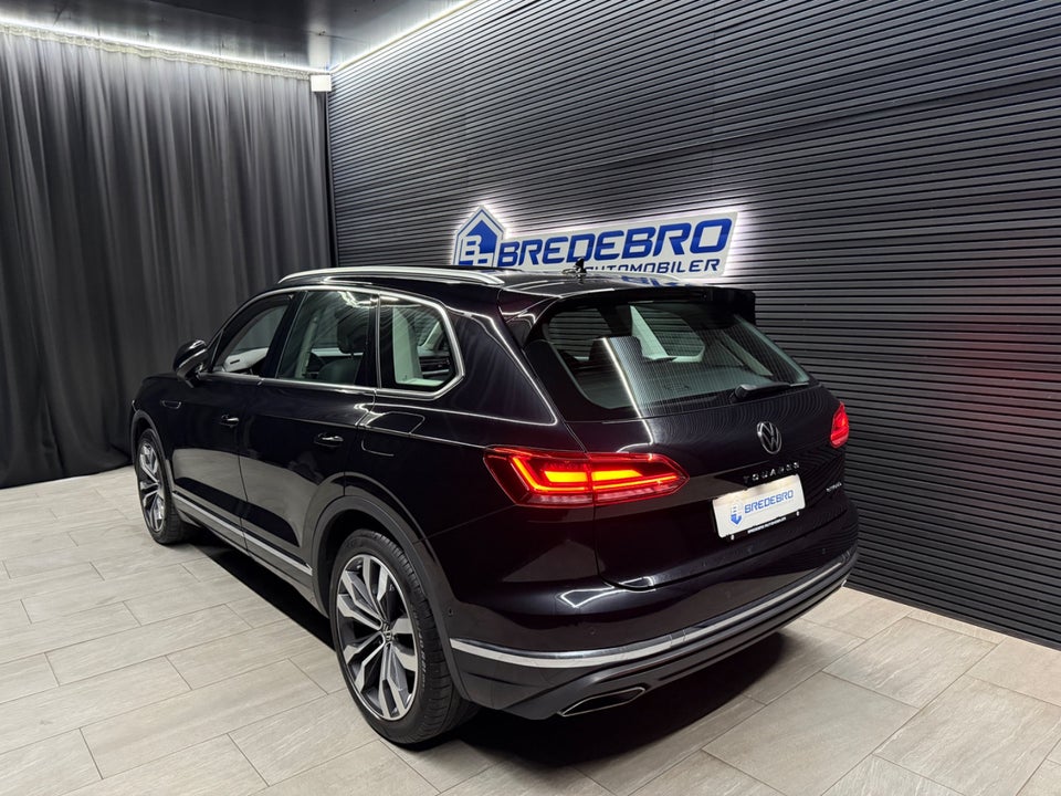VW Touareg 3,0 eHybrid Elegance Tiptr. 4Motion 5d