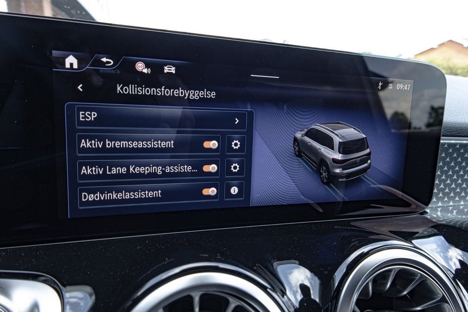 Mercedes EQB300 Progressive 4Matic 5d