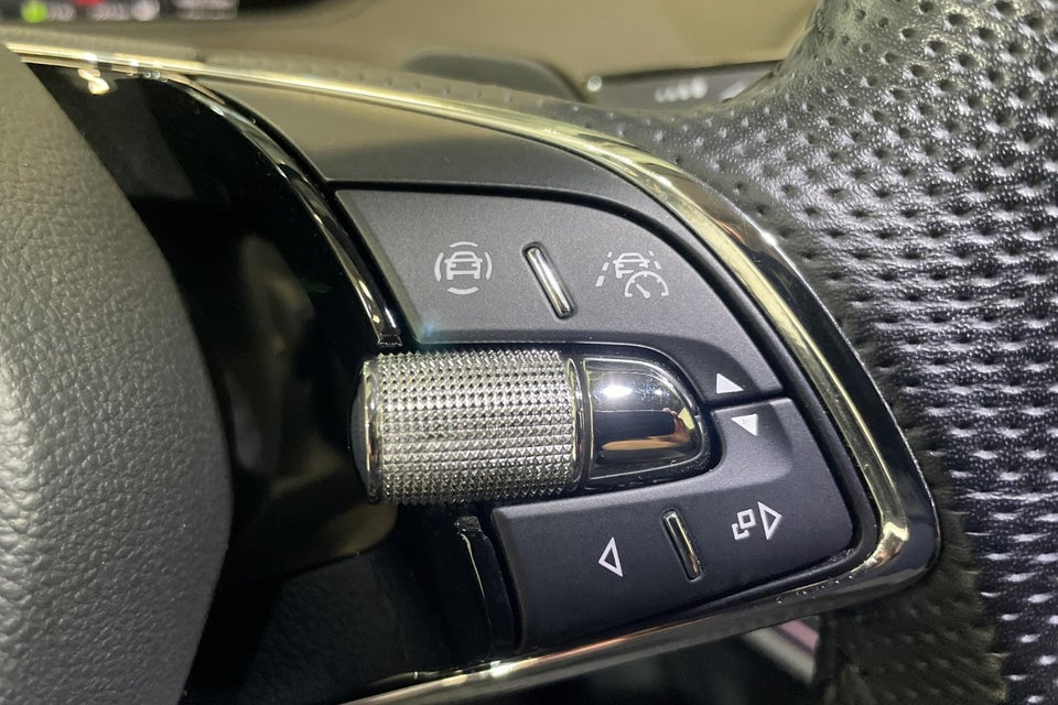 Skoda Enyaq 80 iV Plus Suite 5d