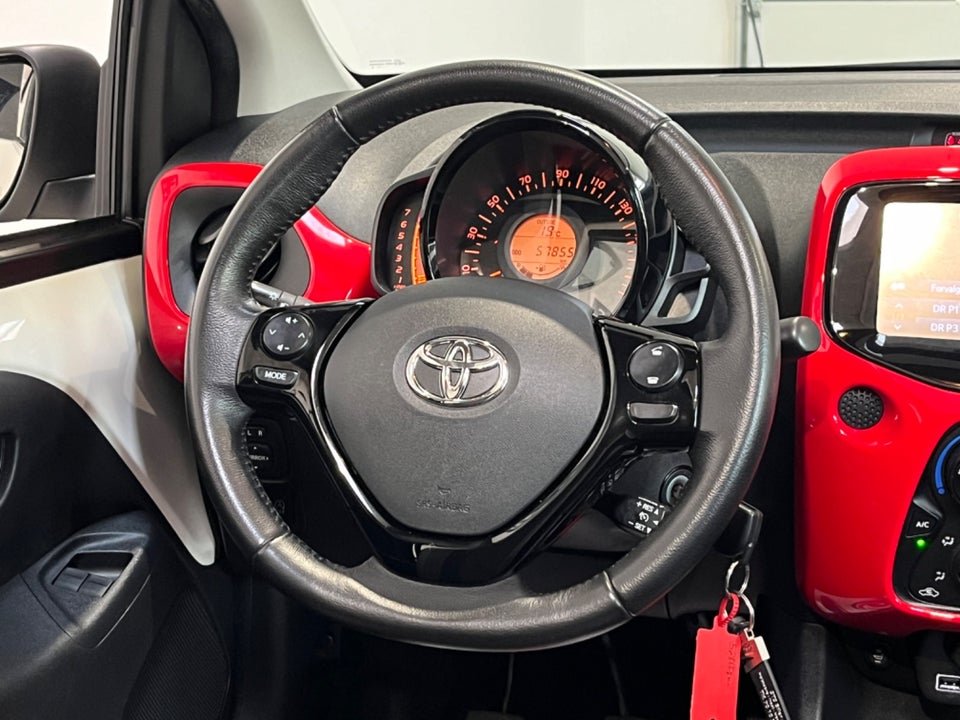 Toyota Aygo 1,0 VVT-i x-sky 5d