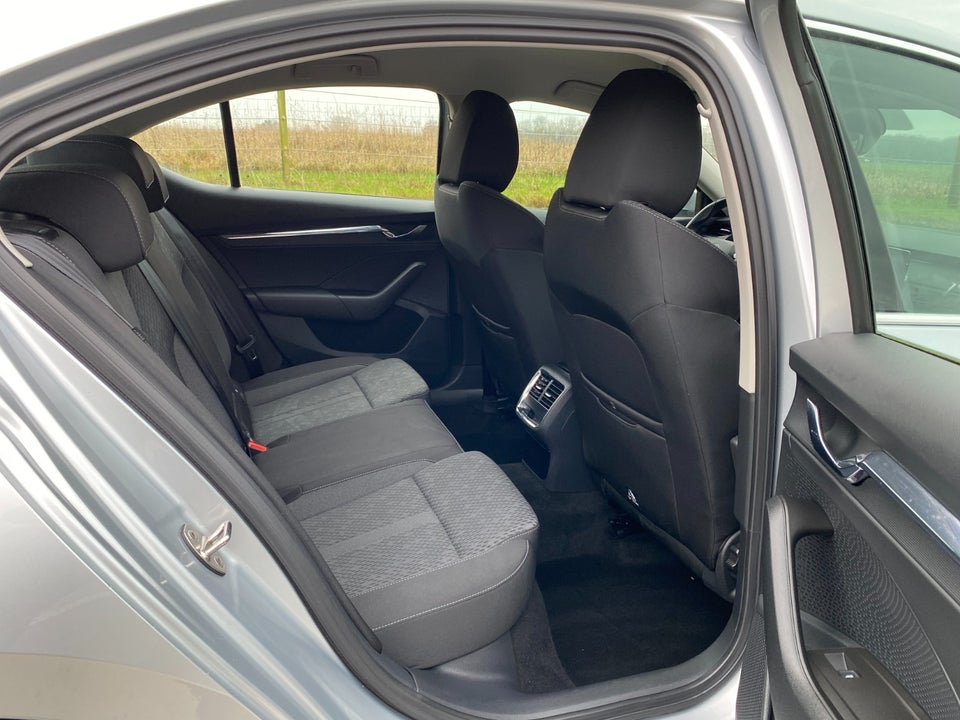 Skoda Octavia 1,0 eTSi 110 Style First Edition DSG 5d