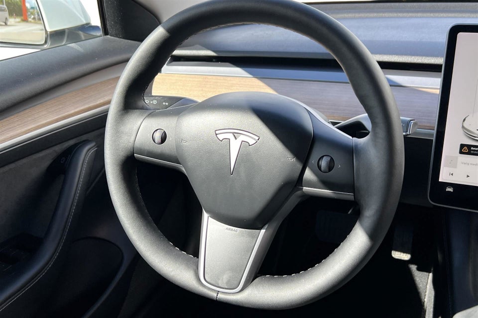 Tesla Model 3 Long Range AWD 4d