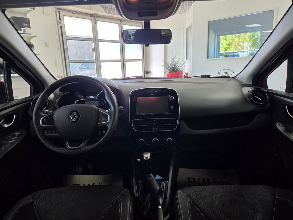 Renault Clio IV 0,9 TCe 90 Expression Sport Tourer 5d