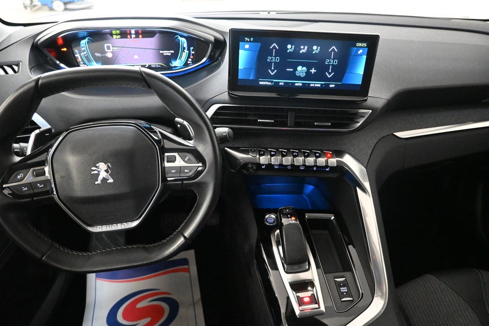 Peugeot 3008 1,6 Hybrid First Selection EAT8 5d