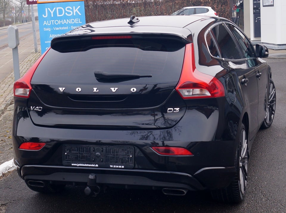 Volvo V40 2,0 D3 150 Momentum aut. 5d