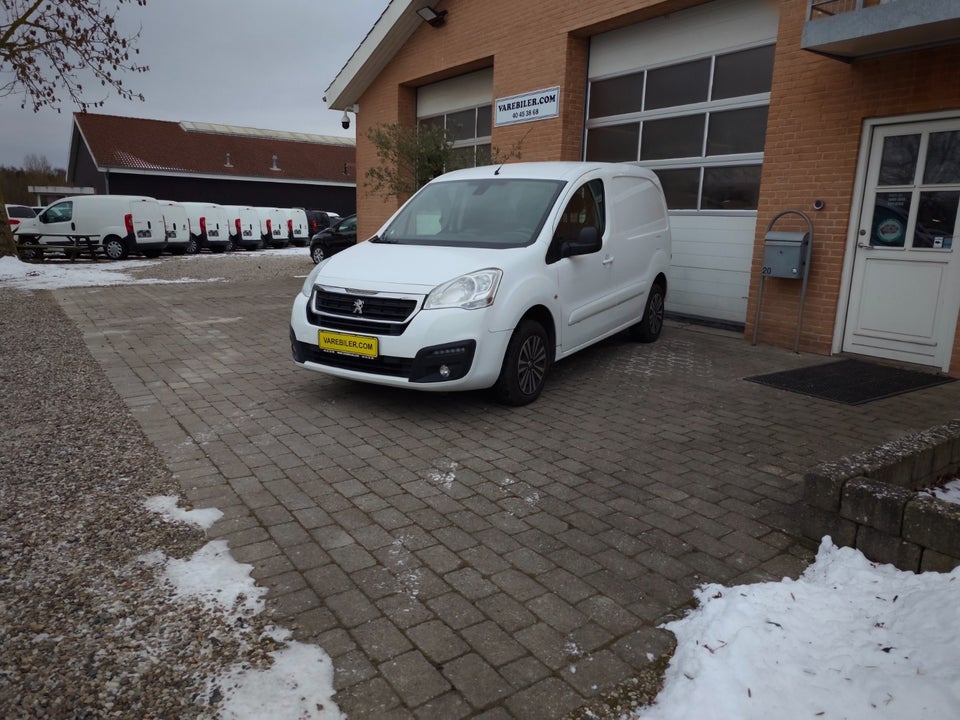 Peugeot Partner 1,6 BlueHDi 100 L1 Flex Van 5d