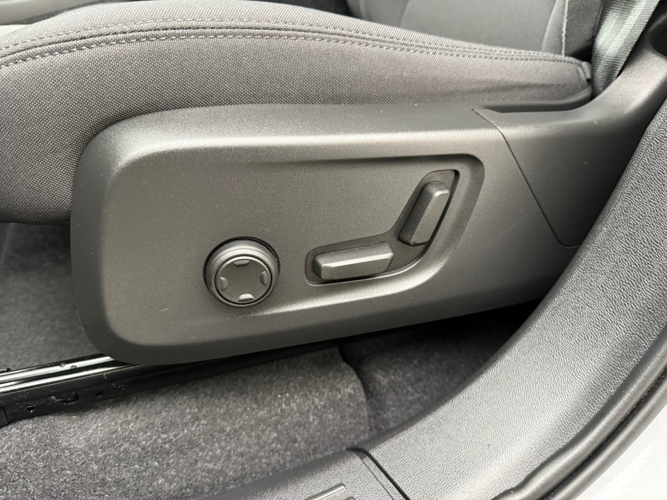 Volvo XC40 P8 ReCharge Twin Pro 5d