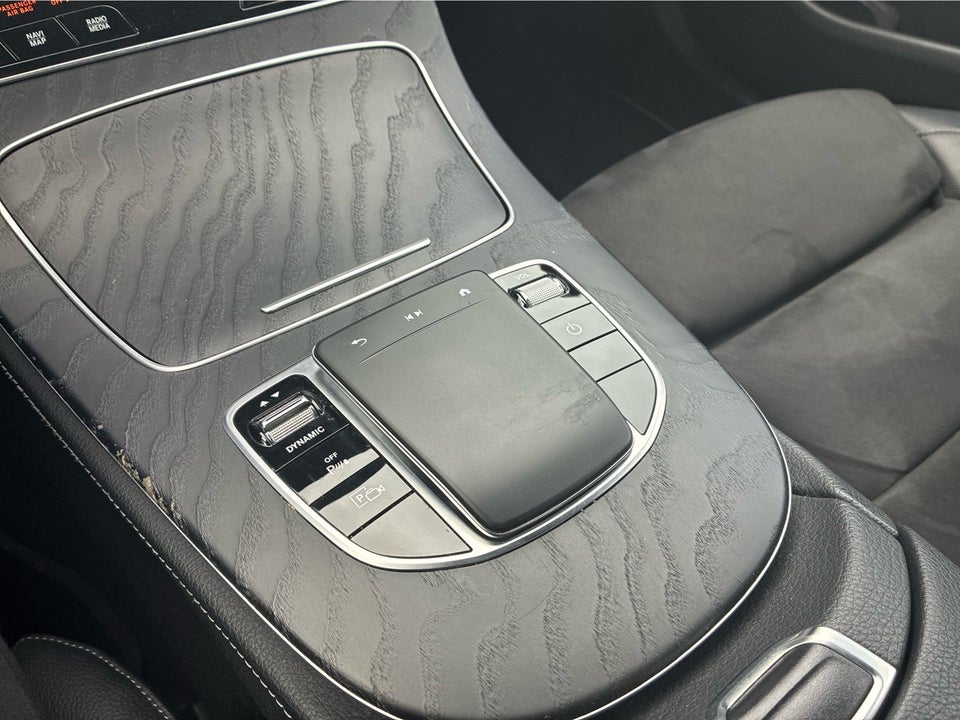Mercedes E300 de 2,0 AMG Line aut. 4Matic 4d