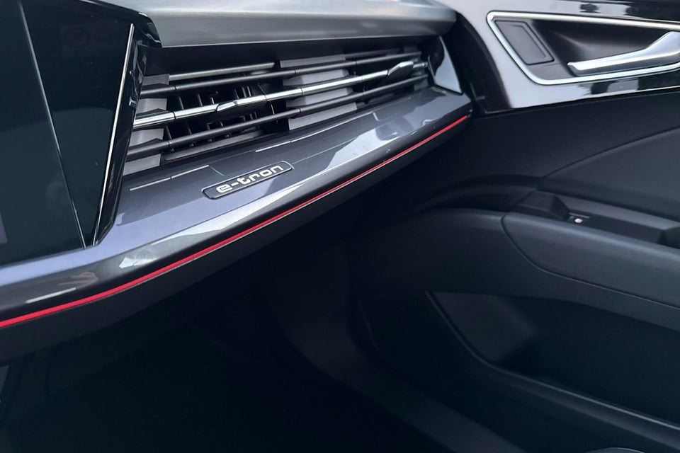 Audi Q4 e-tron 50 Attitude quattro 5d