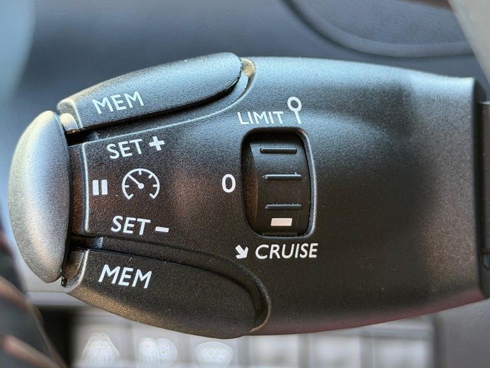 Peugeot e-Partner 50 L2V2 Plus Van