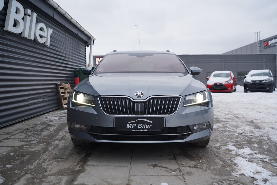 Skoda Superb 2,0 TDi 190 Style Combi DSG 4x4 5d