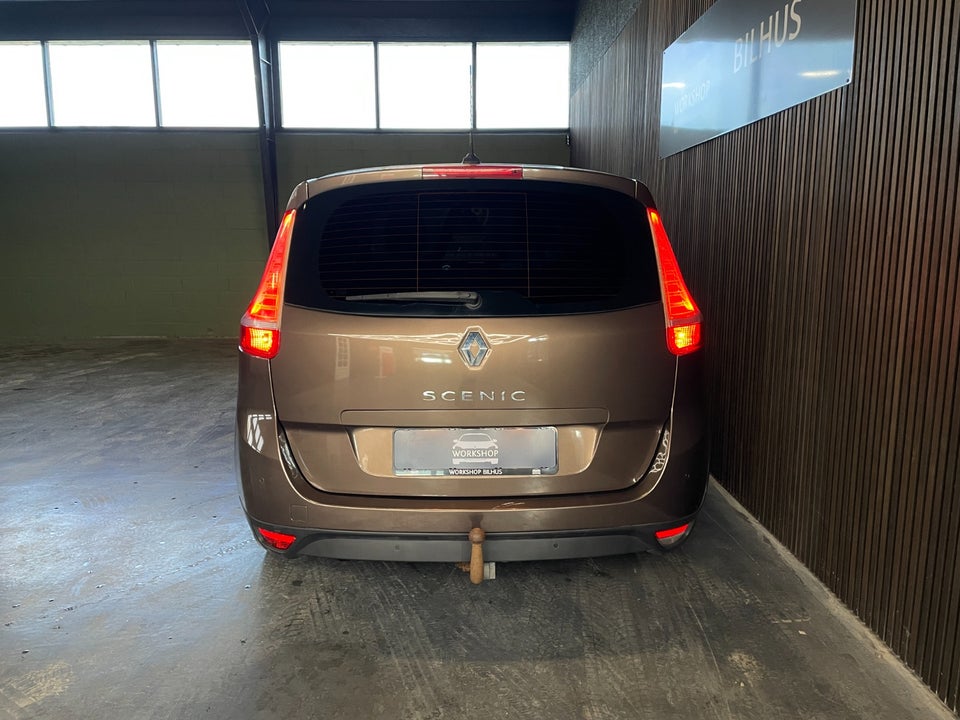 Renault Grand Scenic III 1,6 16V Authentique 7prs 5d