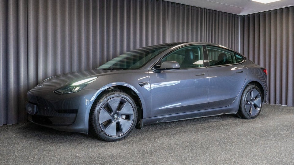Tesla Model 3 RWD 4d