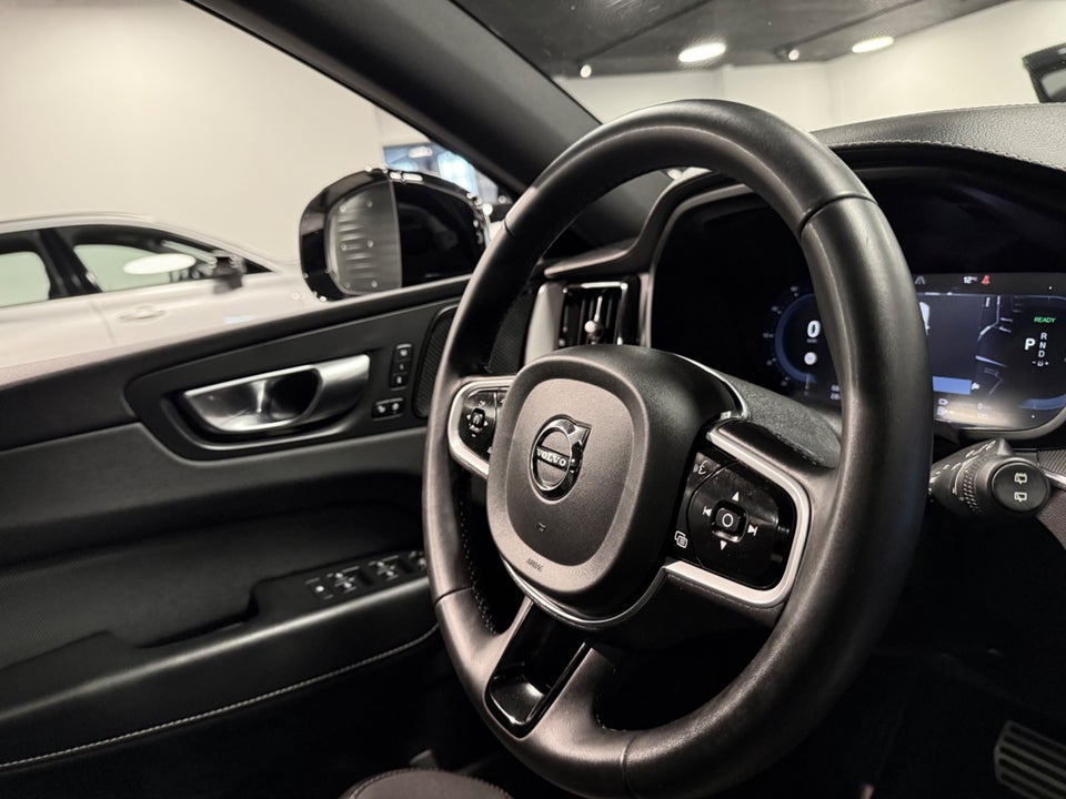 Volvo XC60 2,0 T6 ReCharge R-Design aut. AWD 5d