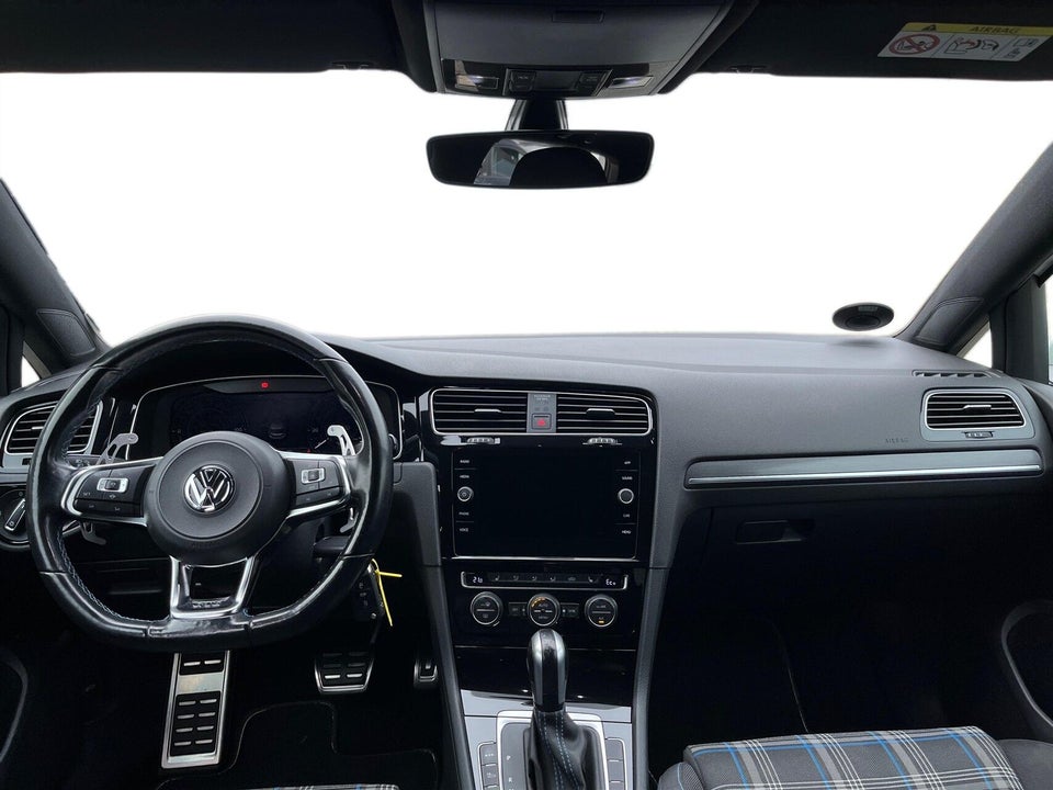 VW Golf VIII 1,4 GTE DSG 5d